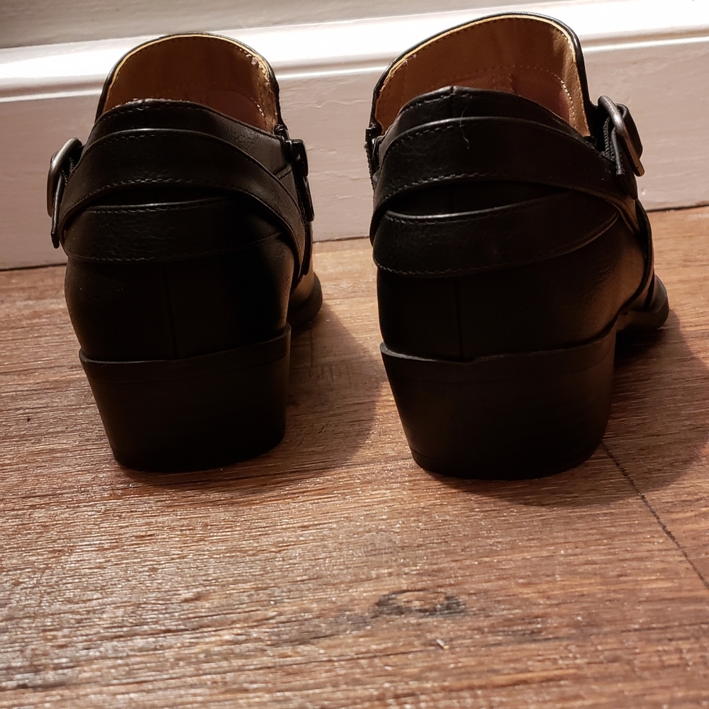 Booties - Picture 4 of 5